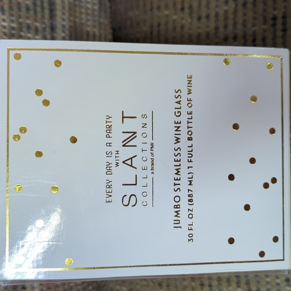 Slant collections jumbo seamless wine glass in package - Picture 2 of 9